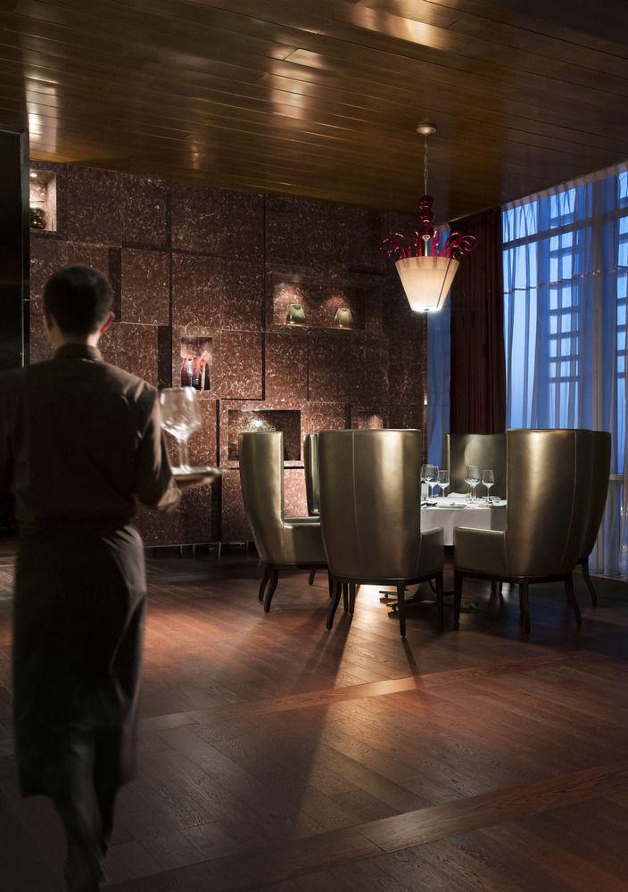 Jw Marriott Hotel Женгжо Екстериор снимка