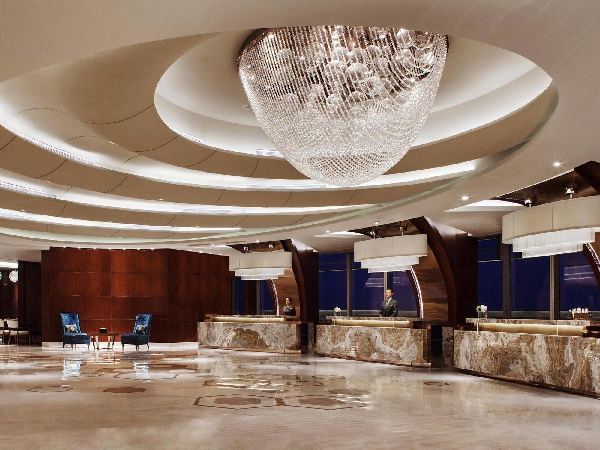 Jw Marriott Hotel Женгжо Екстериор снимка
